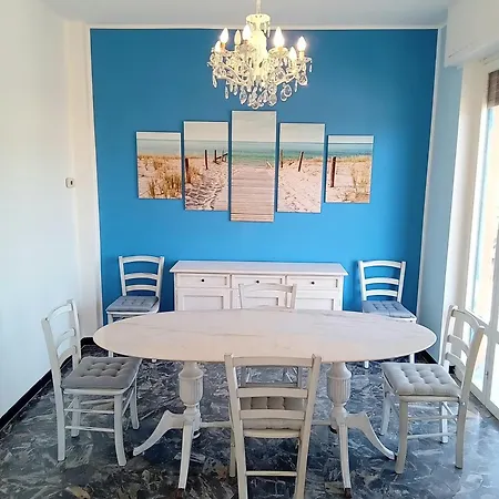 The Skipper Apartment *